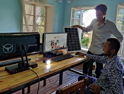 La start-up Jirogasy lance une levée de fonds pour financer son ordinateur solaire