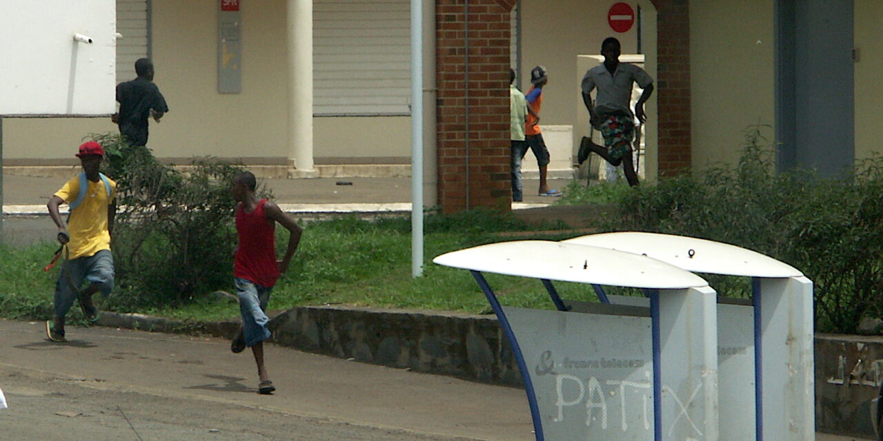 Loi Mayotte : encore du baratin !