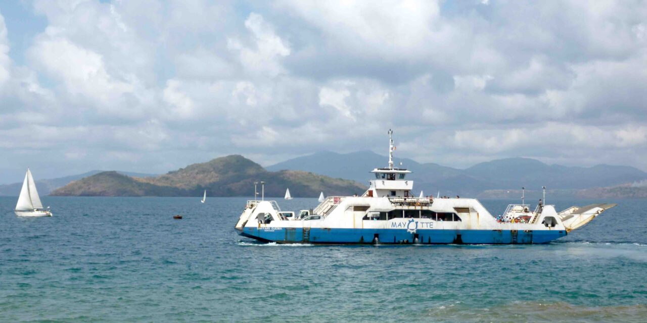 Mayotte : deux nouvelles barges commandées à CNOI