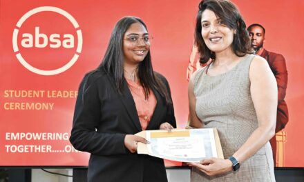 De futurs jeunes leaders avec le programme Absa Student Leadership