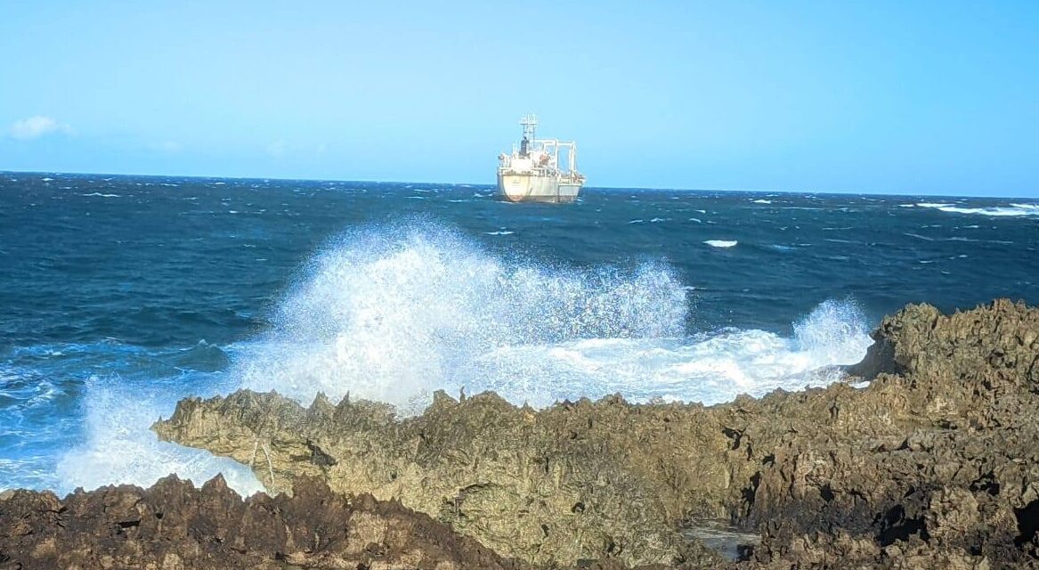 Naufrage : risque de marée noire dans la Mer d’Emeraude ?