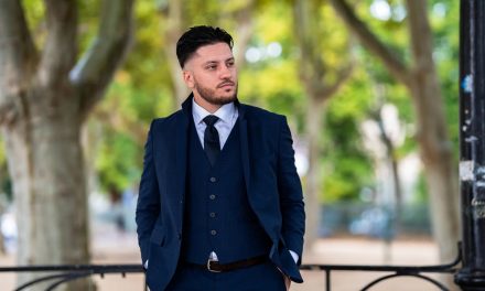 Le Réunionnais Geoffroy Fourrier lance une marque de vêtements avec correcteur de posture